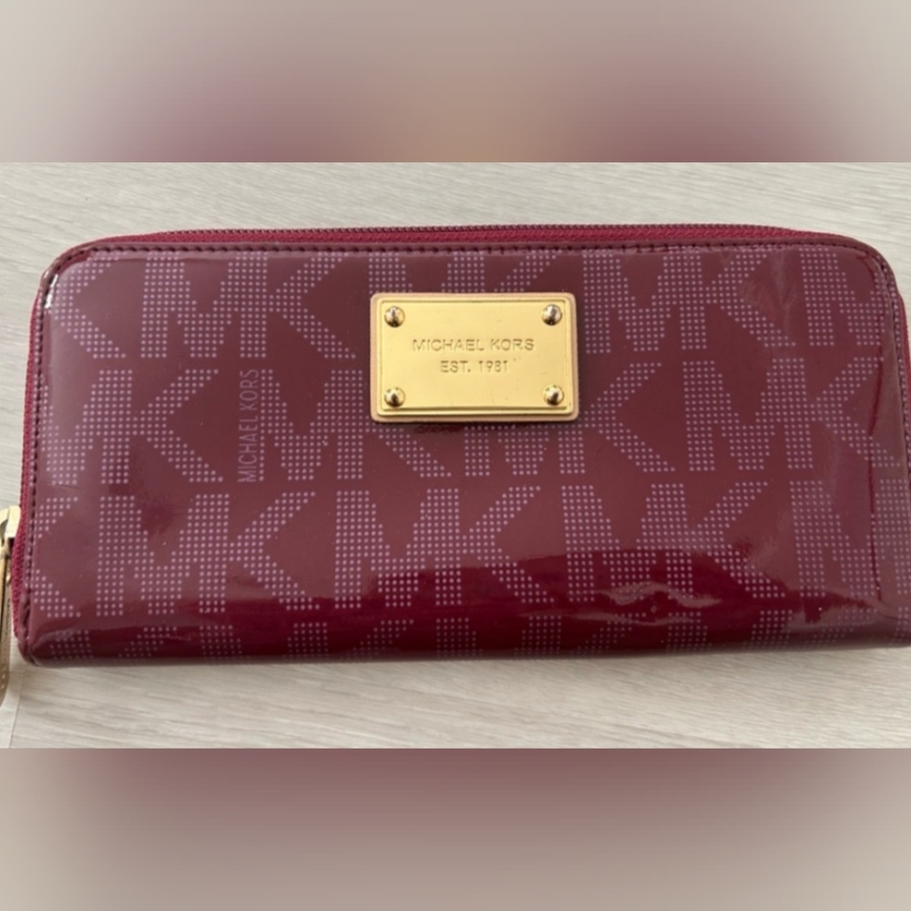 Michael Kors Signature Burgundy Patent Leather Zip Around Continental Wallet EUC